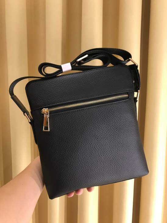 Picture of Versace Mens Bags _SKUfw134077656fw